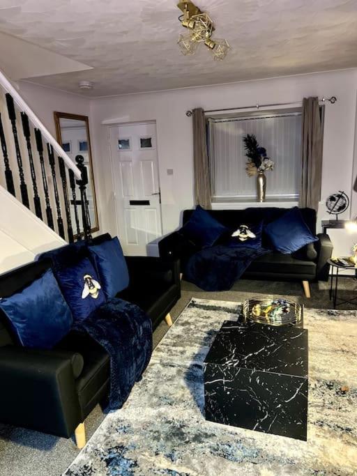 Beautiful House Off-Road Free Parking Villa Farnworth Екстериор снимка